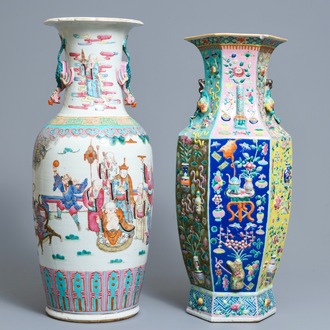 Deux vases en porcelaine de Chine famille rose, 19ème