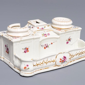 A The Hague porcelain inkwell, The Netherlands, 2nd half 18th C.