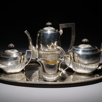 A silver tea service on tray, prob. Germany, late 19th C.