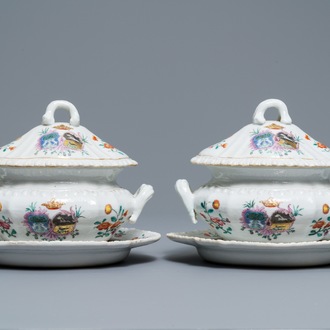 Une paire de terrines en porcelaine de Chine famille rose pour le marché hollandais, blasons de Nauta Beuckens et Swalue, Qianlong