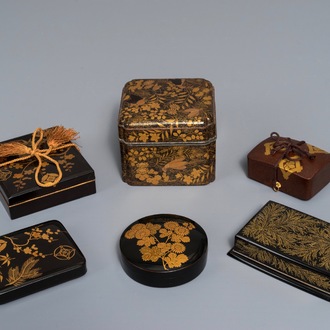 Six boîtes couvertes en laque de Japon, Meiji/Showa, 19/20ème