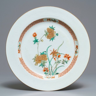 A Chinese famille verte anhua-decorated dish, Kangxi