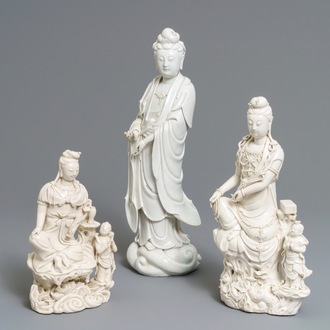 Trois groupes en porcelaine blanc de Chine, 19/20ème