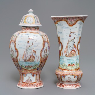 Deux vases en faïence de Delft petit feu et doré, 18ème