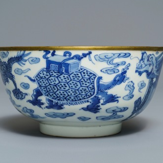 A Chinese blue and white 'Bleu de Hue' Vietnamese market bowl, Nei Fu mark, 19th C.