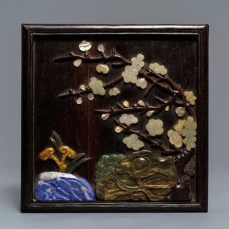 A Chinese soapstone embellished wooden box and cover, 19/20th C.