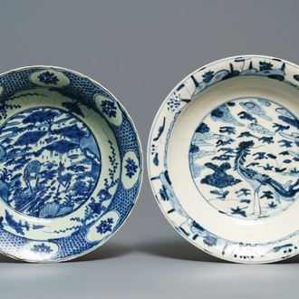 Twee Chinese blauwwitte Swatow schotels, Ming