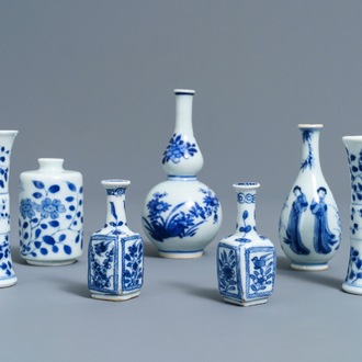 Zeven fraaie Chinese blauwwitte miniatuur vaasjes, Kangxi