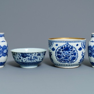 A pair of Chinese blue and white vases and two bowls, Kangxi