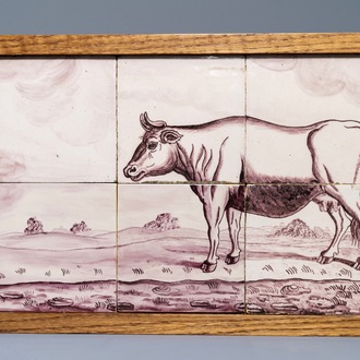 Un panneau de carreaux en faïence de Delft en manganèse à décor d'une vache, 18ème