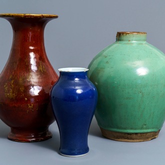 Three Chinese monochrome vases incl. a Yixing stoneware example, 19/20th C.