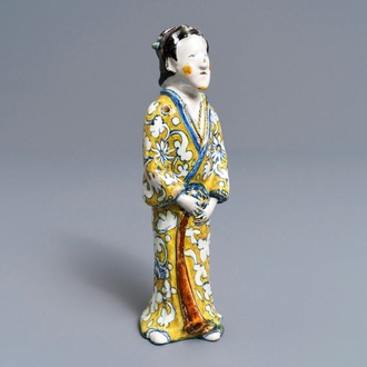 Une figure d'une dame chinoise en faïence de Delft polychrome, 2ème moitié du 17ème