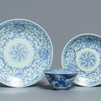 Two Chinese blue and white plates and a bowl, Kangxi and 19th C.