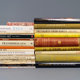 29 livres sur les arts de Birmanie, Cambodge, Corée, Inde, etc.