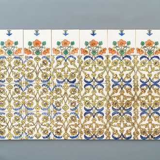 Cinquante carreaux en faïence de Delft de style islamique, 19/20ème
