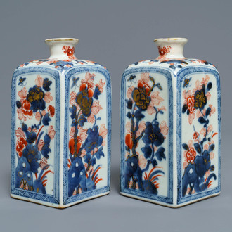 A pair of square Chinese Imari-style caddies, Kangxi