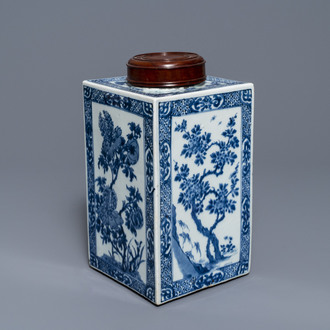 A large square Chinese blue and white tea caddy with floral design, Kangxi