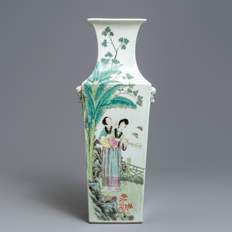 19-20世纪 浅绛彩四方瓶