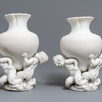 Une paire de vases en biscuit figurant des jeunes tritons, Saint-Amand ou Tournai, 18ème