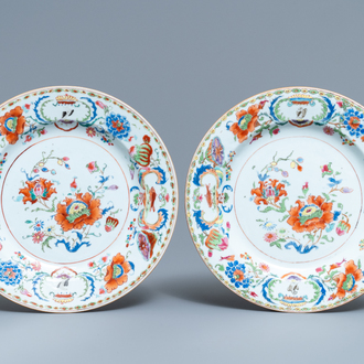 A pair of Chinese famille rose export 'Pompadour' plates, Qianlong