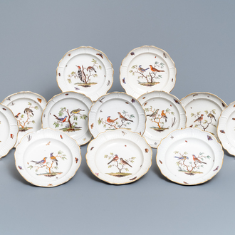 Douze assiettes ornithologiques en porcelaine polychrome de Ludwigsburg, Allemagne, 2ème moitié du 18ème