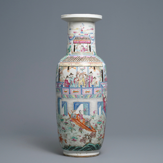 A Chinese famille rose rouleau vase, 19th C.