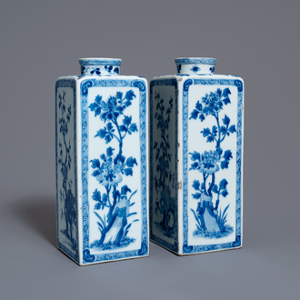 A pair of Chinese blue and white tea caddies with floral design, Kangxi