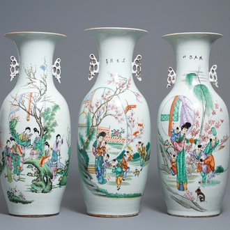 Trois vases en porcelaine de Chine famille rose, 19/20ème