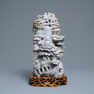 Un vase couvert en jadeïte à décor de Bouddha et d'enfants jouants, Chine, 19/20ème