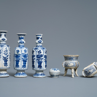 Six pièces en porcelaine de Chine en bleu et blanc de l'épave du Vung Tau, Kangxi