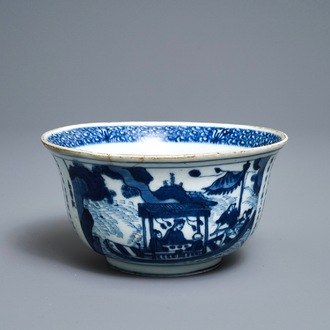 Un bol en porcelaine de Chine en bleu et blanc à décor d'un poême, époque Transition