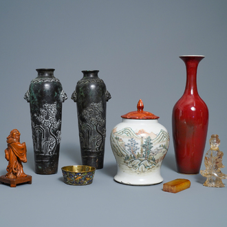 A varied selection of Chinese porcelain, bronze, wood and hardstone, 19/20th C.