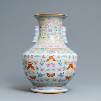 A Chinese famille rose 'hu' vase with butterflies, Qianlong merk, 20th C.