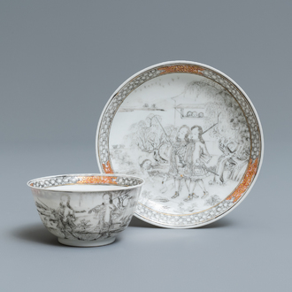 Une tasse et soucoupe en porcelaine de Chine grisaille à décor d'Européens, Yongzheng