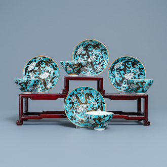 Quatre tasses et soucoupes en porcelaine de Chine de style Dayazhai, 19ème