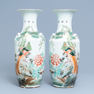 A pair of Chinese qianjiang cai vases with birds among foliage, 19/20th C.