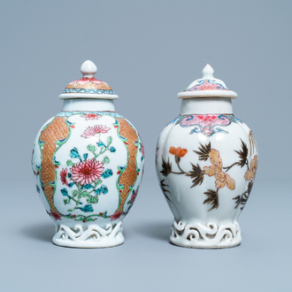 Deux boîtes à thé en porcelaine de Chine famille rose, Yongzheng