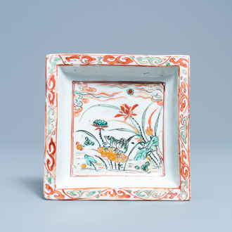 Une coupe de forme carrée en porcelaine de Chine wucai de type ko-sometsuke, Tianqi