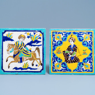 Twee cuerda seca tegels in Safavid-stijl, Iran, Qajar, 19e eeuw