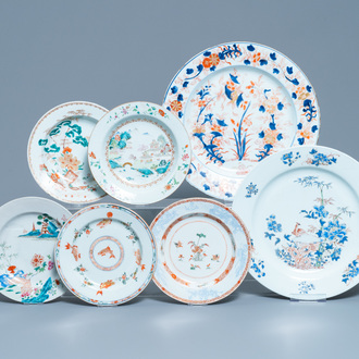 Two Chinese chargers and five plates, Kangxi/Qianlong