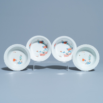 Quatre bols en porcelaine de style Kakiemon, Japon, Edo, 18/19ème