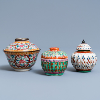 Two Chinese Thai market Bencharong bowls and covers and a covered jar, 19th C.