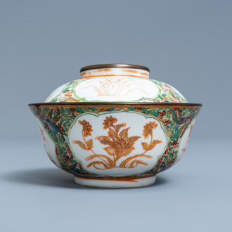 A Chinese Thai market Bencharong bowl and cover, 19th C.