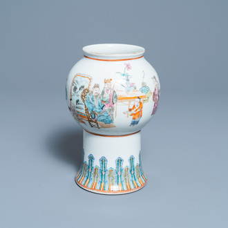 A Chinese famille rose vase, Daoguang mark, 19th/20th C.