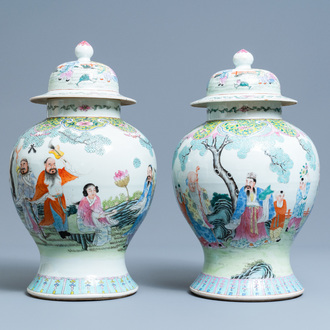 Two Chinese famille rose vases and covers, Qianlong mark, 19/20th C.