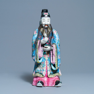 Une grande figure de Fu Xing en porcelaine de Chine famille rose, 19ème