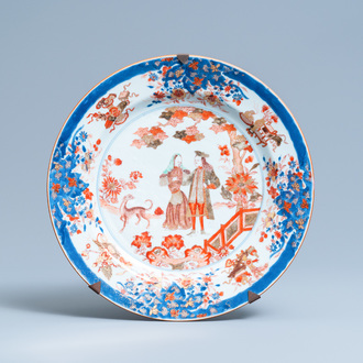 Een Chinese verte-imari 'Gouverneur Duff' schotel, Yongzheng