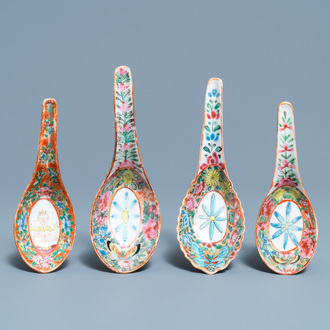 Quatre cuillères en porcelaine de Chine Bencharong pour le marché thai, 19ème