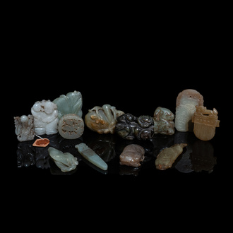 A collection of Chinese jade and hardstone carvings, Qing and later