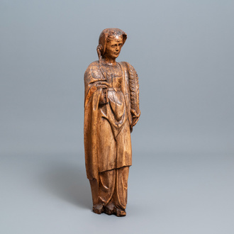 Une importante statue de Sainte Barbe en bois sculpté, Allemagne, 16ème